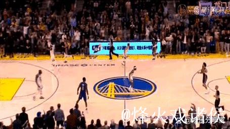 戴维斯中路送短传 穆迪罚球线跳投2+1 戴维斯中路送短传 穆迪罚球线跳投2+1