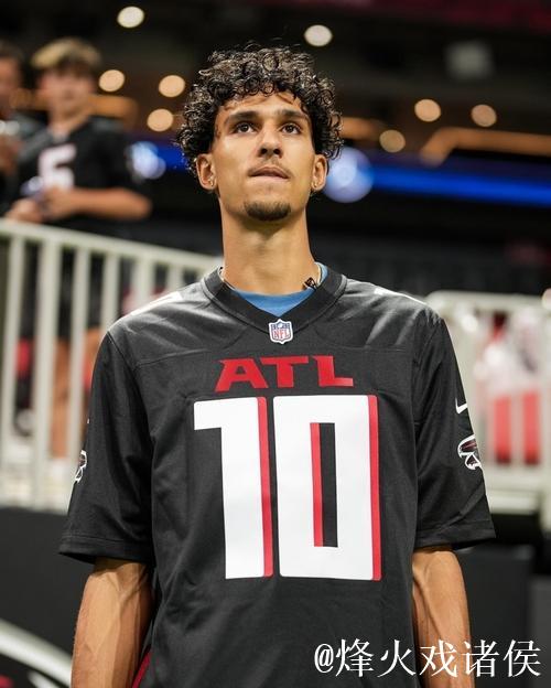 里萨谢全场9投5中,三分2中0得到10分3篮板2助攻2抢断 里萨谢全场9投5中,三分2中0得到10分3篮板2助攻2抢断