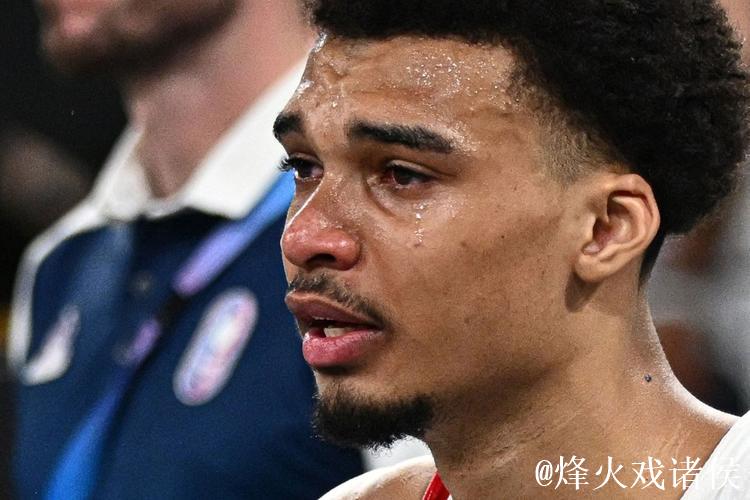 文班亚马谈得知血栓伤病的感受：我哭了，彻底崩溃了五分钟